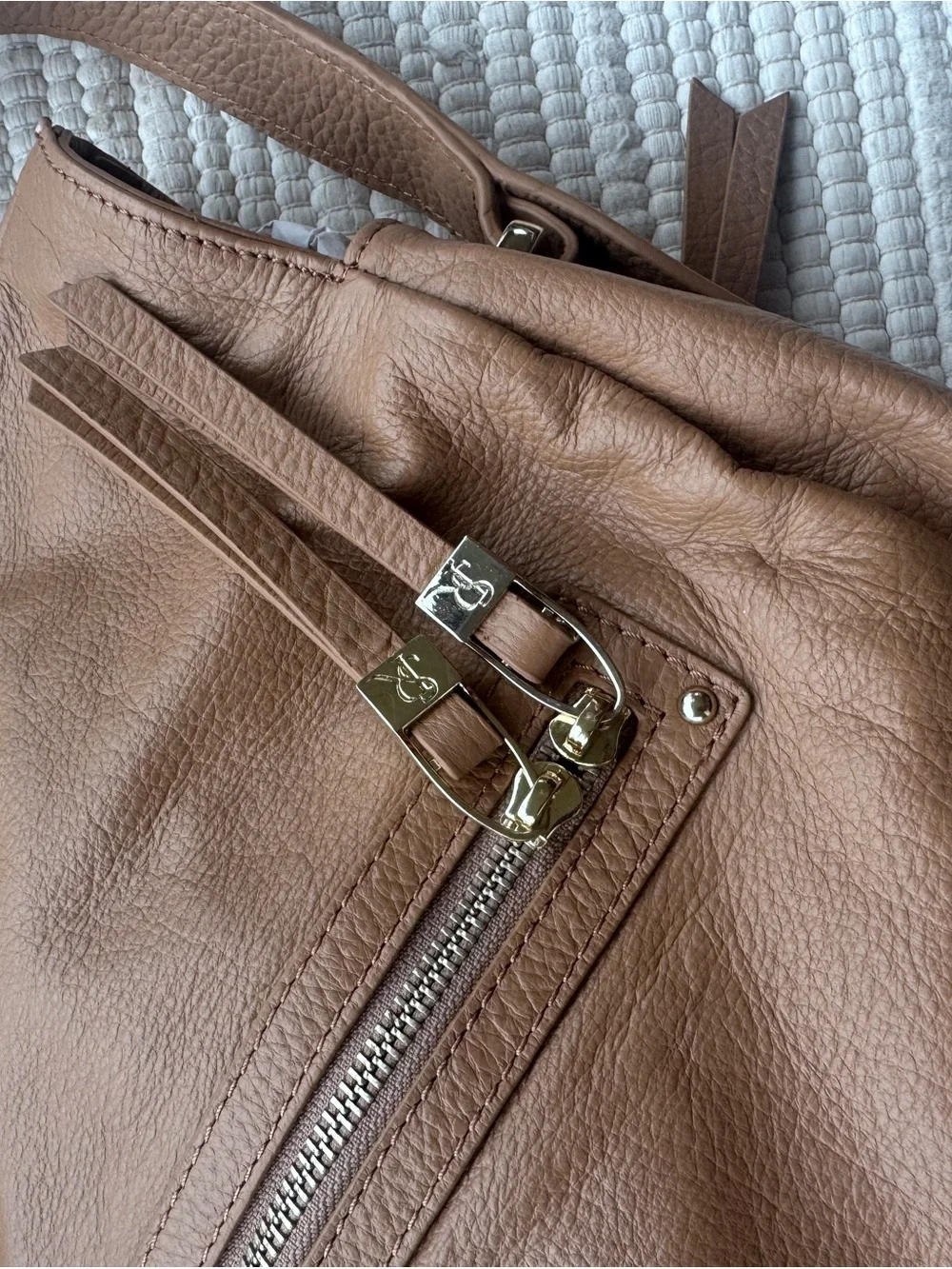 Sondra Roberts Genuine Leather Taupe Hobo Shoulder Bag Slouchy Minimalist